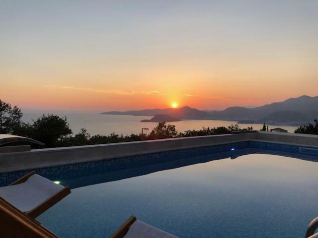 Horus Villa
